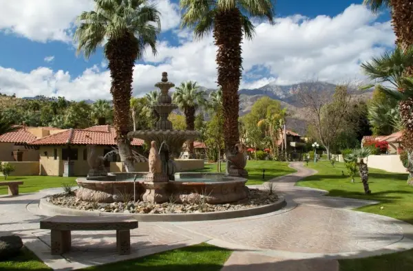The Oasis Resort 10