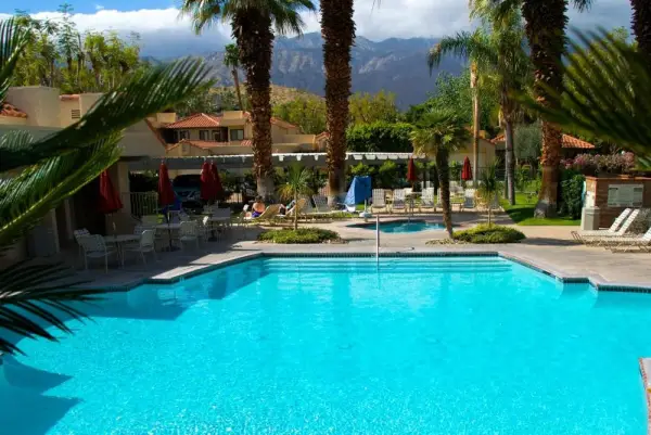 The Oasis Resort 6